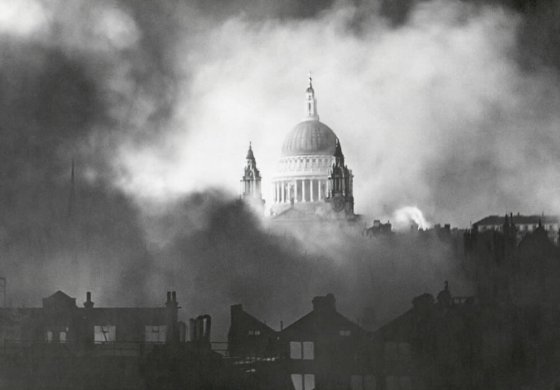 ST Pauls, London during Blitz